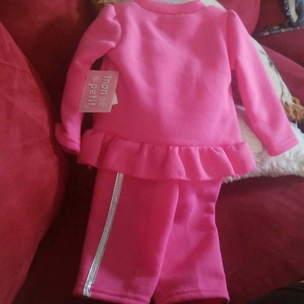 Outfit - Picture 2 of 2